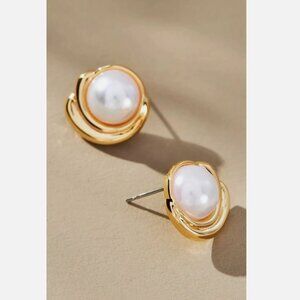NWT Anthropologie Bel Air Pearl Post Earrings